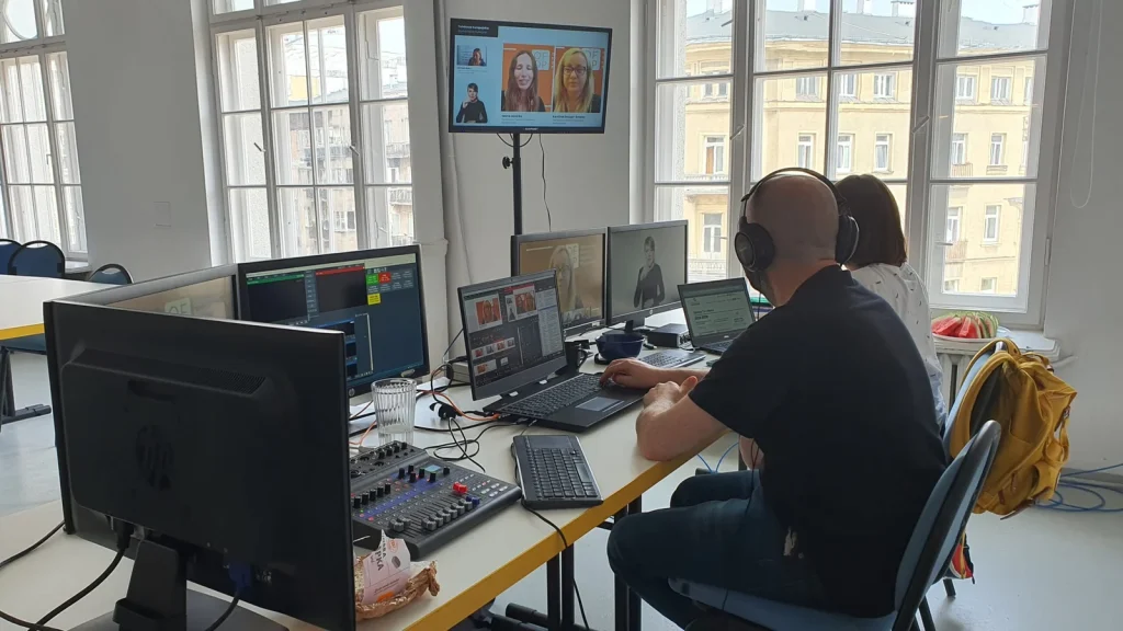 POLAND: SELF-ORGANISING DEMOCRATIC PROCESSES – Interview with Iwona Janicka